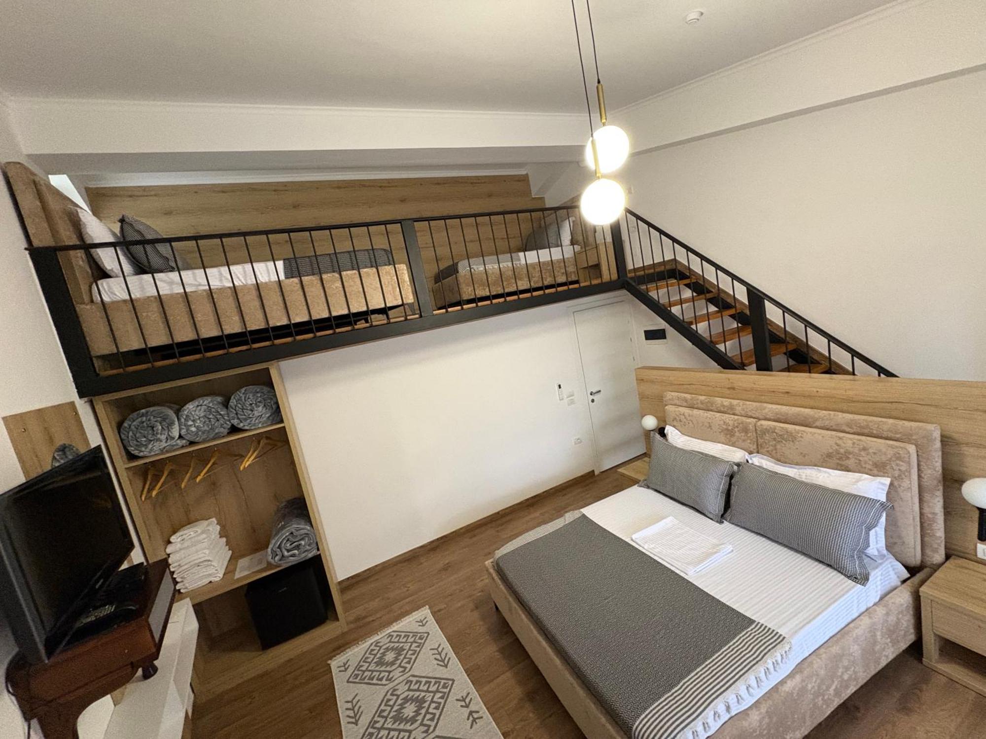 בראט Salillari Guest House מראה חיצוני תמונה