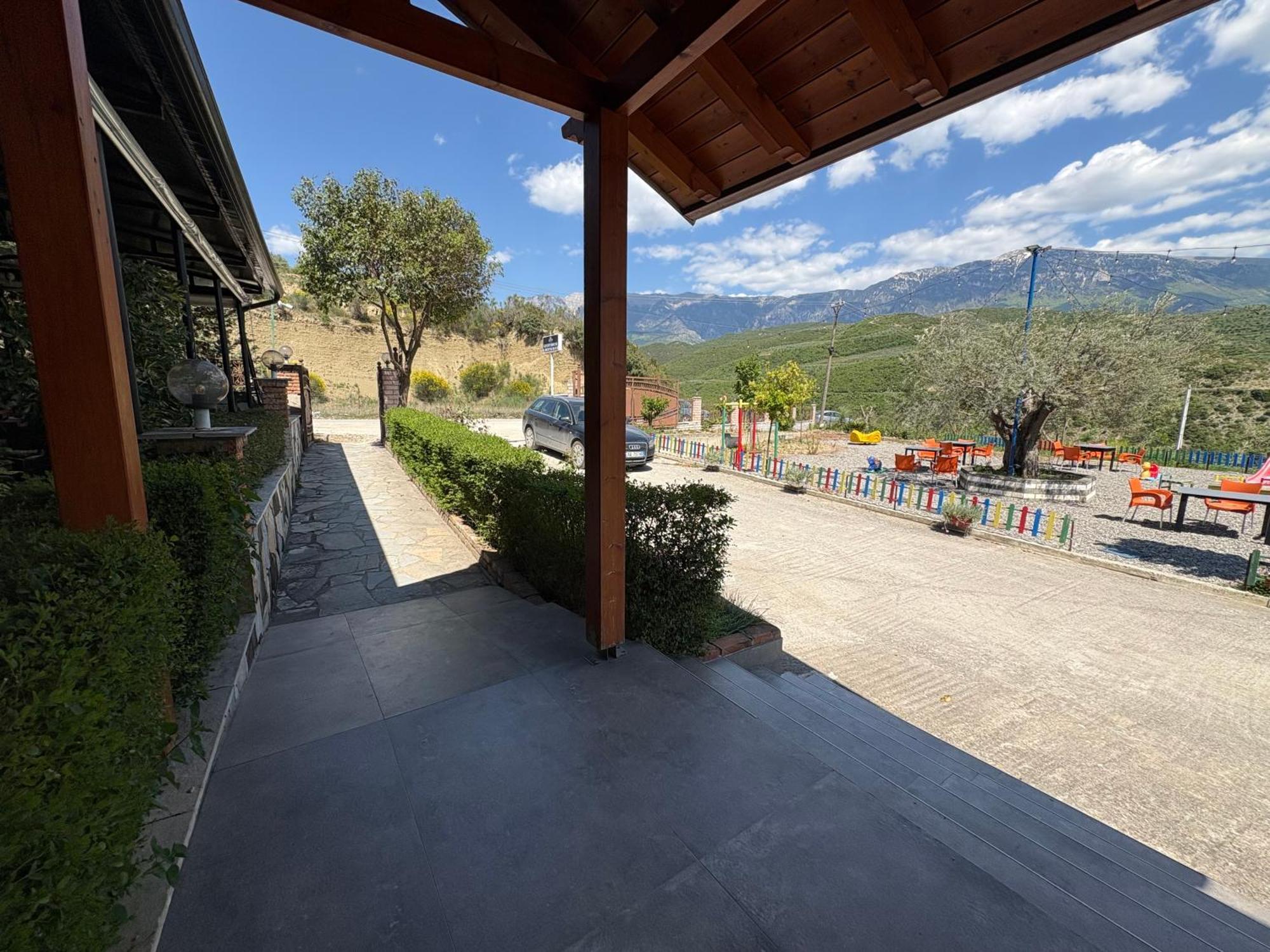 בראט Salillari Guest House מראה חיצוני תמונה