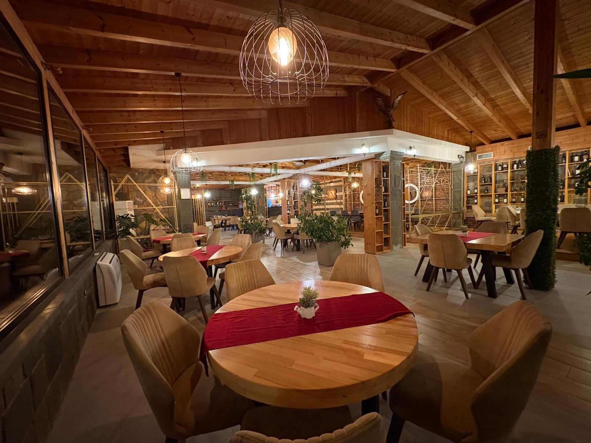 בראט Salillari Guest House מראה חיצוני תמונה
